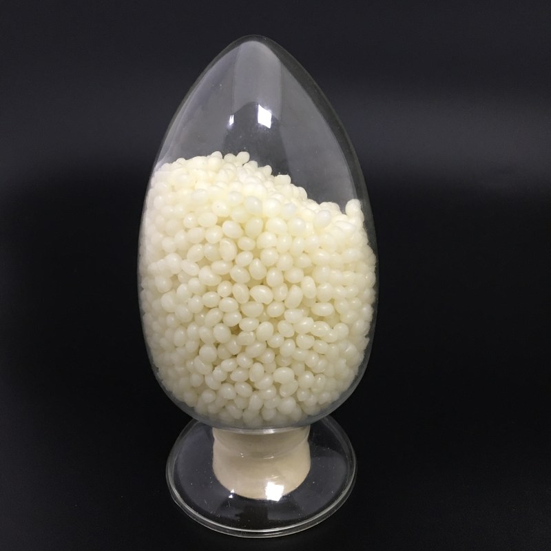 Polyester Adhesive Granule Hot Melt Glue Pellets Solid Form For Metal Plastic